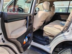 تۆیۆتا لاند کروزەر